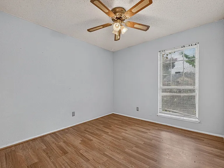 210 Nettletree St — Photo 16