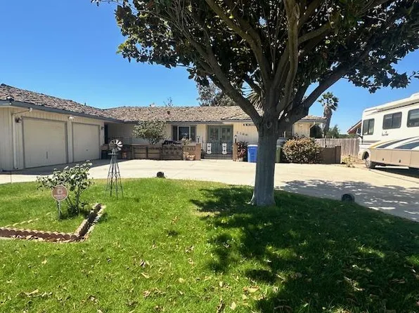 1144 Oak Ave, Greenfield, CA 93927