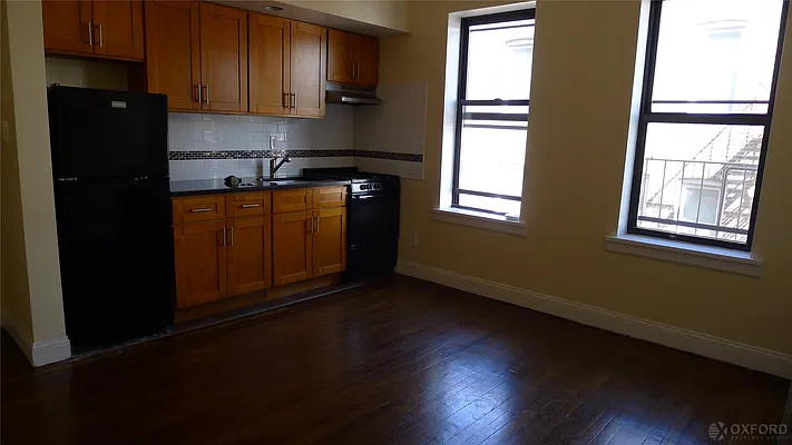 Rented by Oxford Property Group | media 14