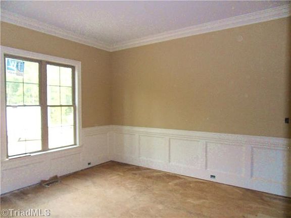 4th image of 6779 Bronco Ln