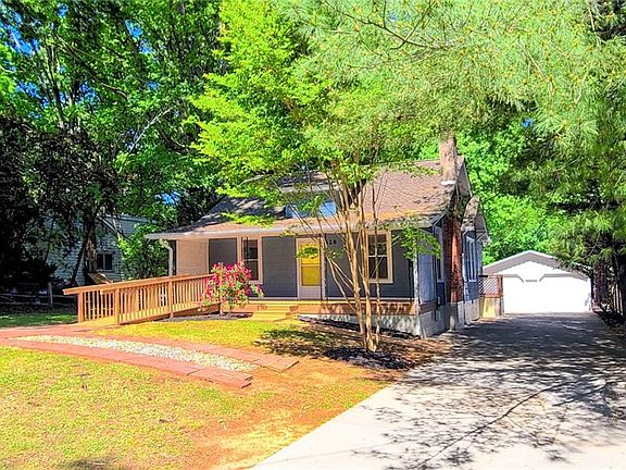 2nd image of 628 Mission Rd