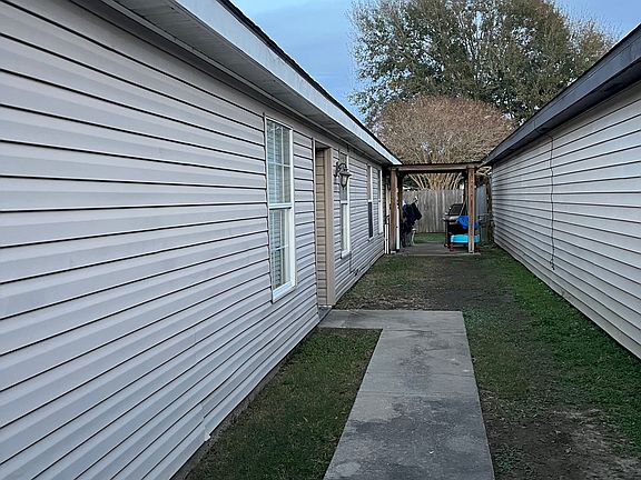 2nd image of 110 Cane Field Dr