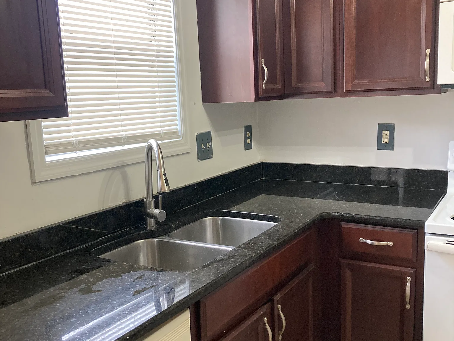 3 bed, 1276 sqft, $1,350 — Photo 4