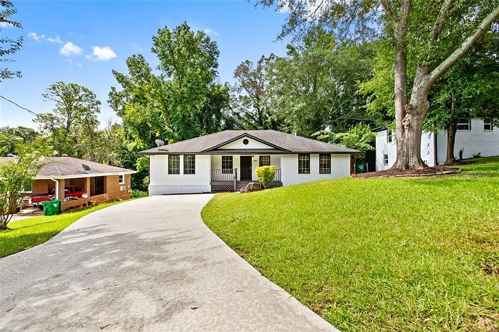 3 bed, 1656 sqft, $2,185 — Photo 1