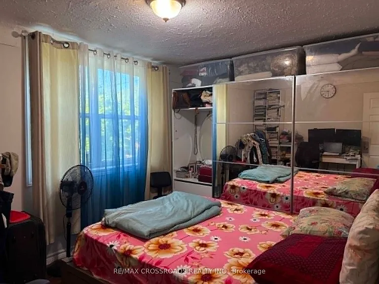 62 Sanders Blvd — Photo 7