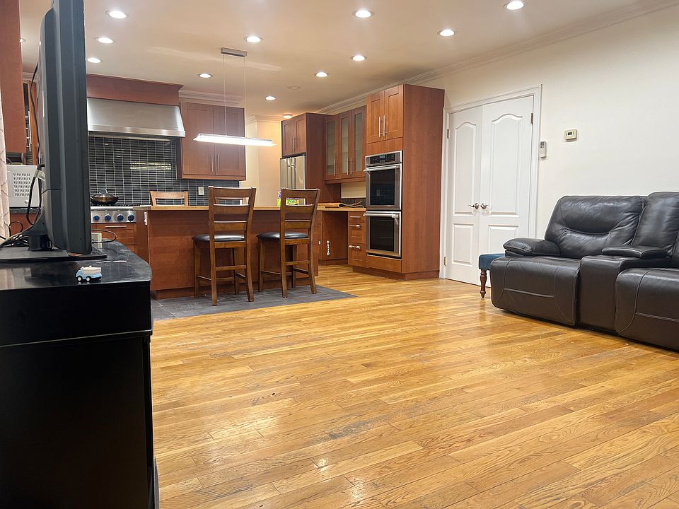 1st image of 45-08 164th St Floor 1