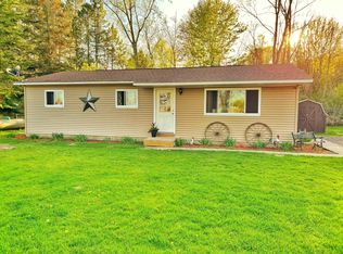2541 N Garfield Rd, Pinconning, MI 48650