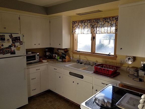 5th image of 402 S Washington Ave
