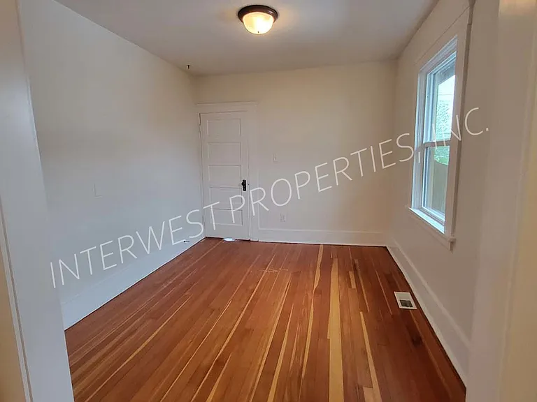329 SE 79th Ave — Photo 9