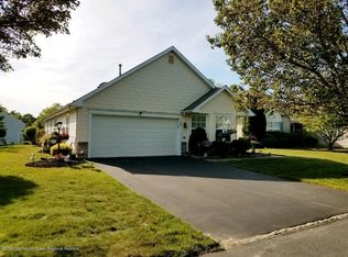 16 Winding River Rd, Lakewood, NJ 08701