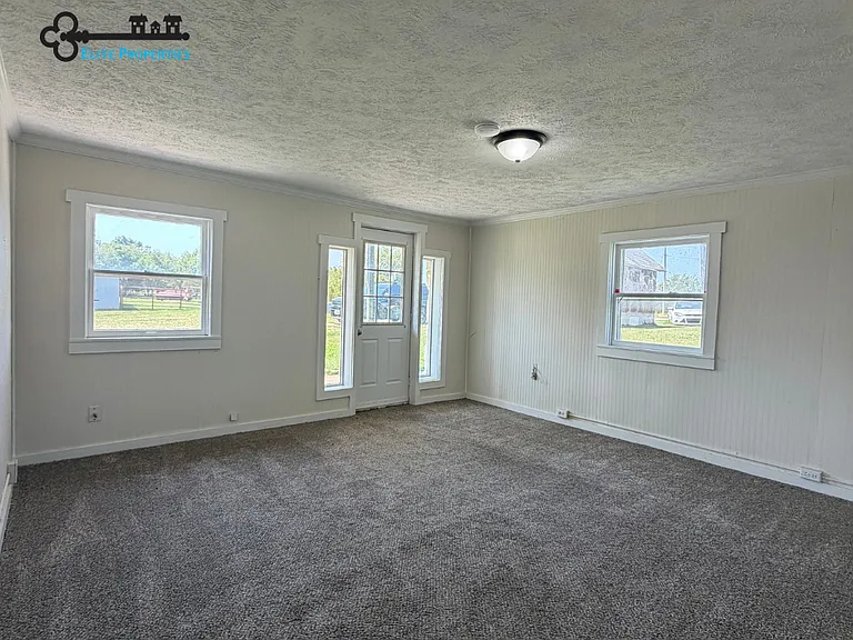 5828 S Farm Road 67 — Photo 6
