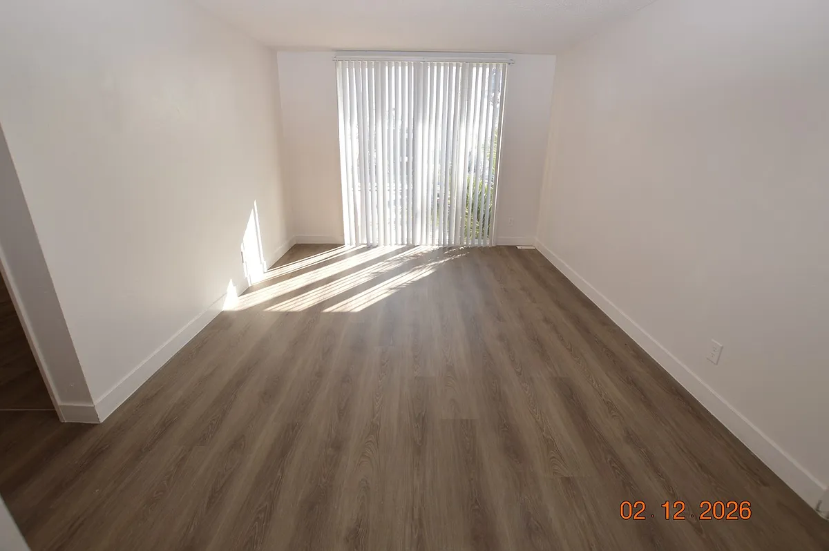 Building Photo - 1458 Sombrero Dr #4