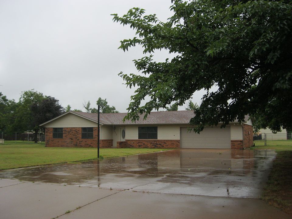 1st image of 322 Grissom Dr