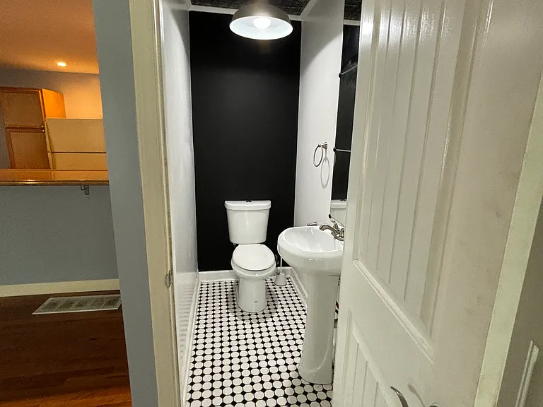 131 E Norwood Ave — Photo 14