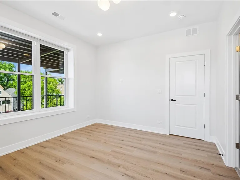 1540 W Rosemont Ave #3 — Photo 14