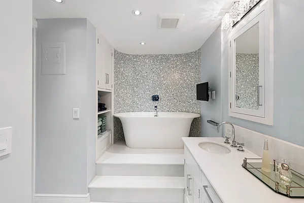 Sold by Compass | media 5