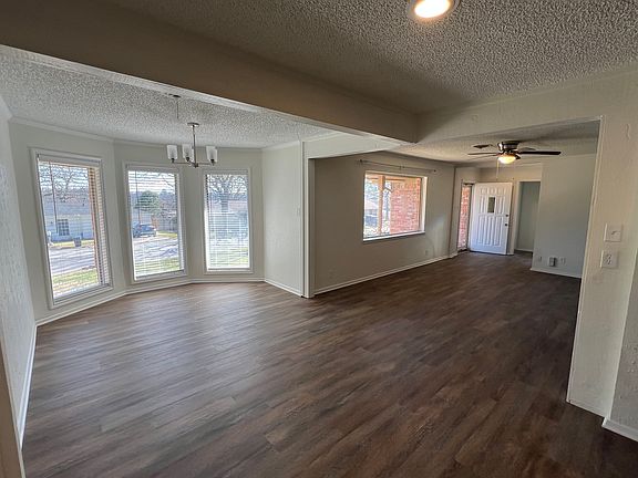 5th image of 817 Wade Dr