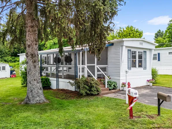 108 Penn Dr, Coatesville, PA 19320