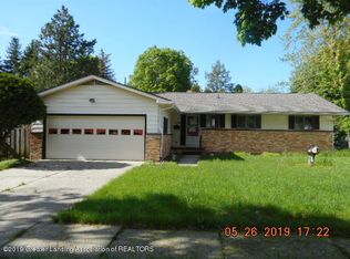 3718 Pino Dr, Lansing, MI 48906