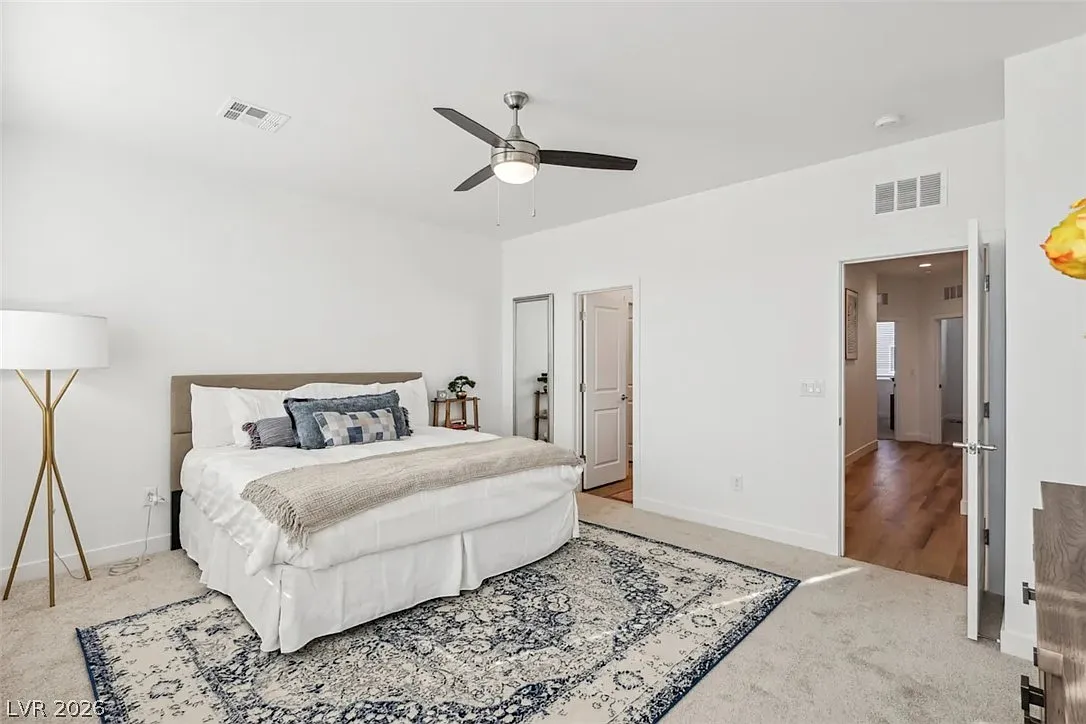 3 bed, 2.5 bath, 1637 sqft, $2,385 — Photo 1