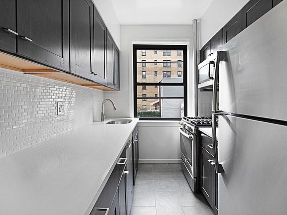 2nd image of 2908 31st Ave APT B4
