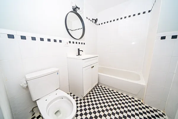 Rented by Level Group | media 3