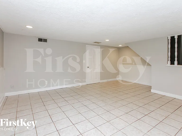 9570 Gemini Dr — Photo 15