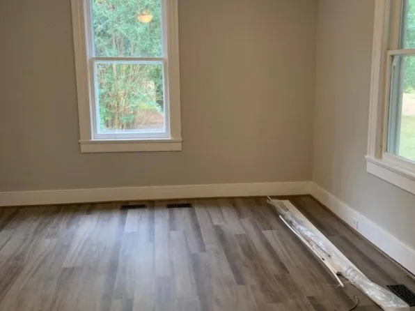 3452 Old Church Rd, Mechanicsville, VA 23111