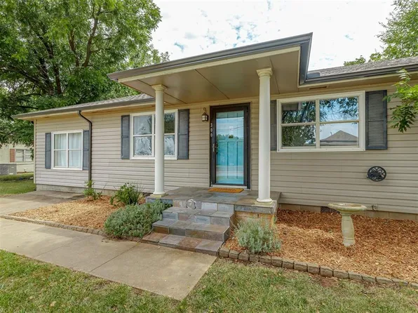 300 N Fretz Ave, Edmond, OK 73003