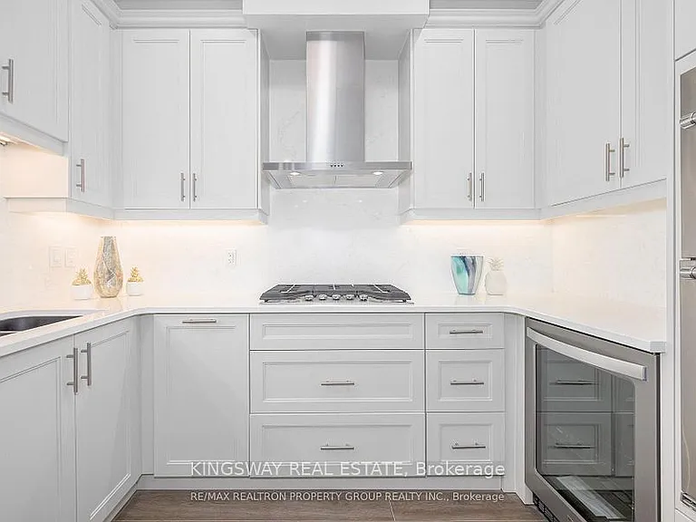 99 Louisa St S #218 — Photo 13