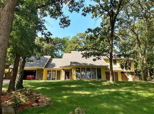16992 Dakota Dr, Leavenworth, KS 66048