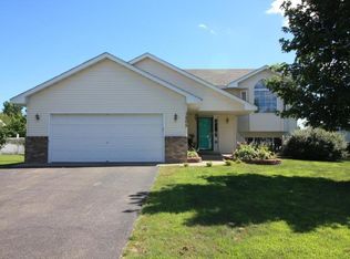 1205 Meadow View Dr, Princeton, MN 55371