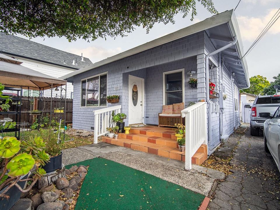 1st image of 520 Manzanita St