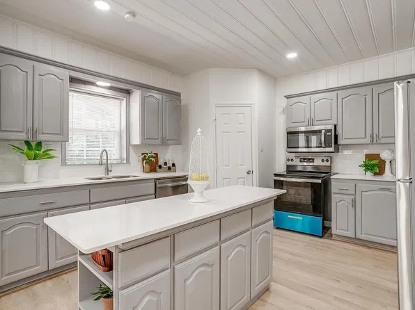 3645 Travis Ave, Fort Worth, TX 76110