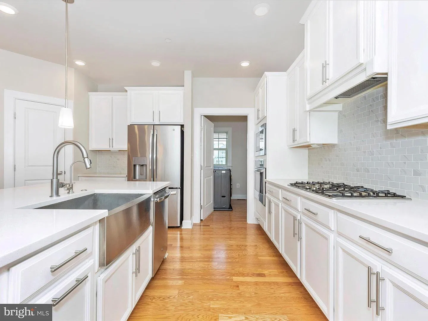 4 bed, 4173 sqft, $3,850 — Photo 3