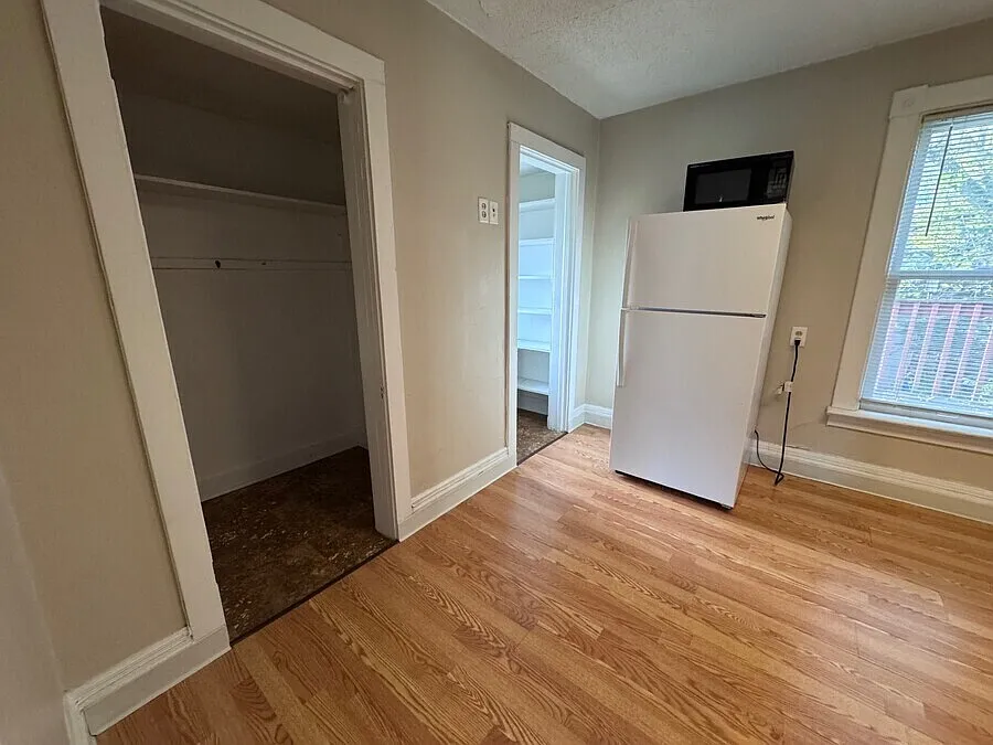 2 bed, $1,125 — Photo 3