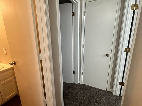 4th image of 713 W 11th St #2B-1Ba