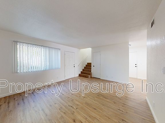 4th image of 1450 Victor Ave #B