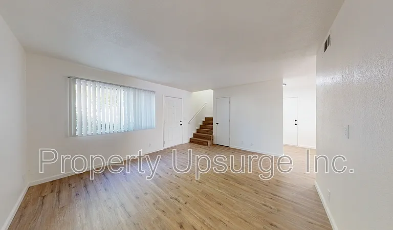 1450 Victor Ave #B — Photo 4