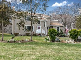 76 Adams Dr, Shelton, CT 06484