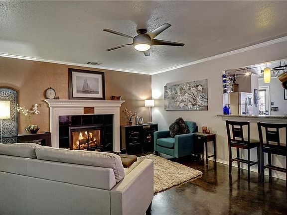 5th image of 1704 Circle Creek Dr