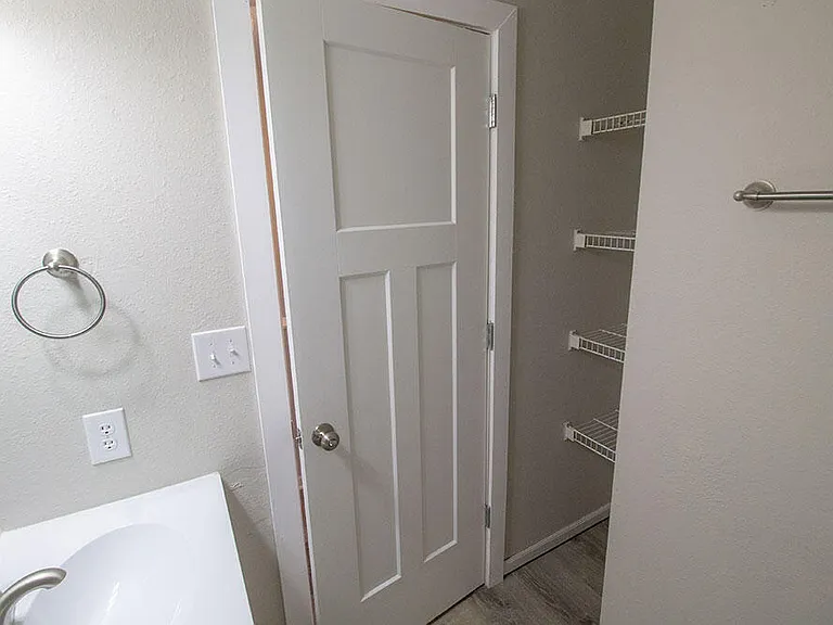 1401 Bodie Dr — Photo 20
