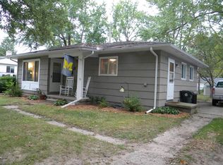 513 Wellington St, Chelsea, MI 48118