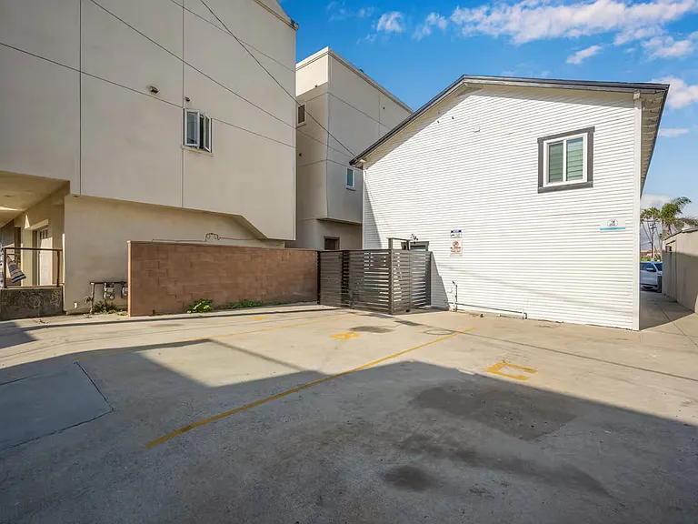 130 Anderson St #B — Photo 33