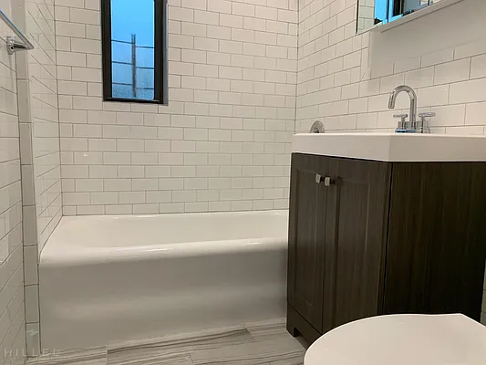 Rented by Hillel Realty Group | media 21