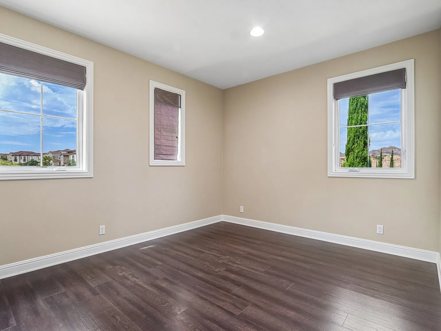 5 bed, 3982 sqft, $7,500 — Photo 4