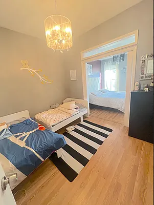 Rented by REALTY QUEST NEW YORK INC | media 22