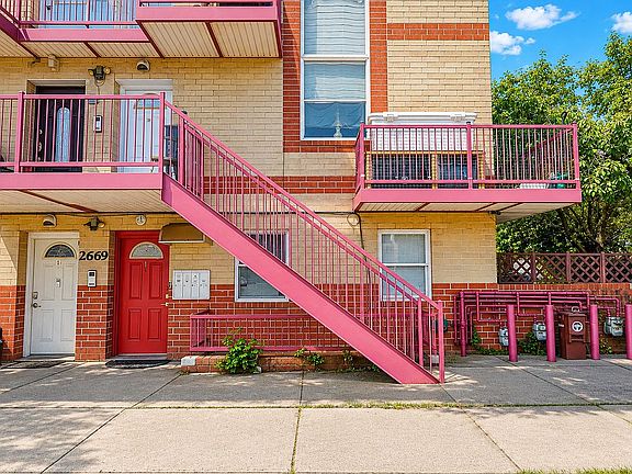 3rd image of 2669 E 11th St APT 1b