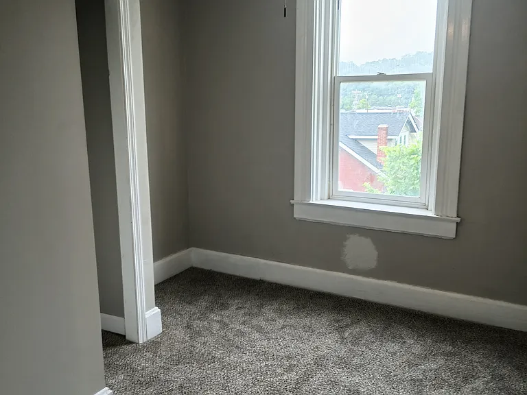 2101 Monmouth St #2 — Photo 6