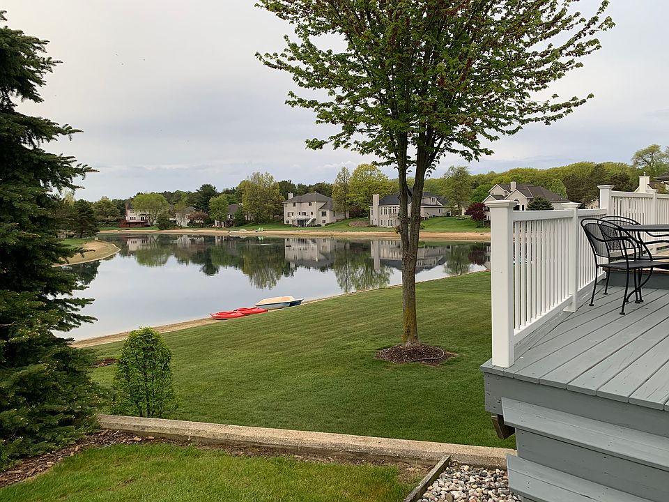 2nd image of 1902 Erin Isle Dr